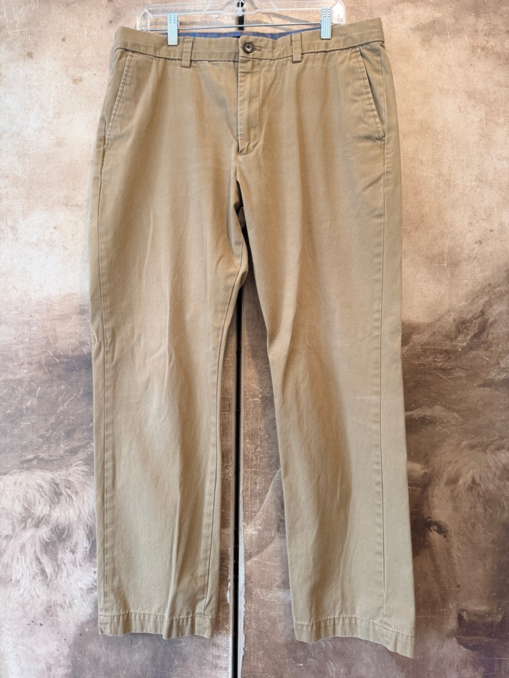 Classic Men’s Banana Republic Chino Pants in Khaki